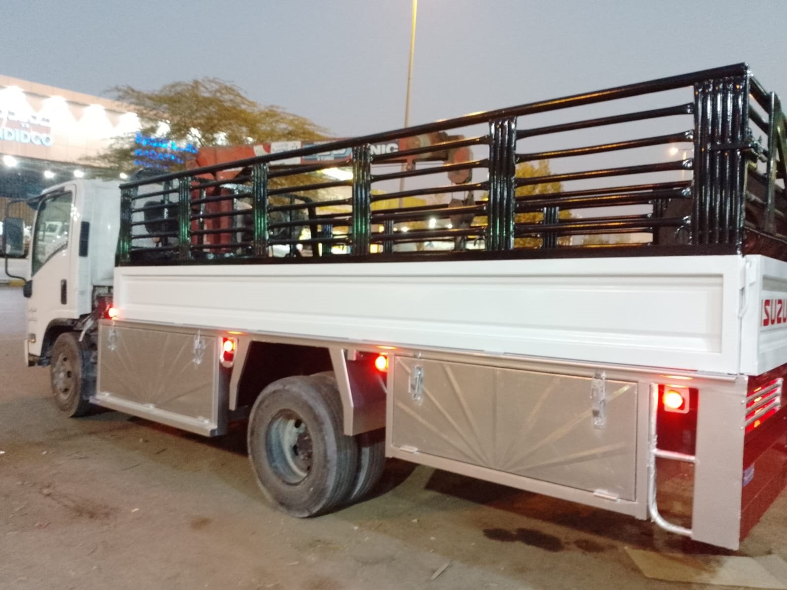 صناديق دينا نقل عفش للبيع بالرياض صندوق دينا بلاط الرياض