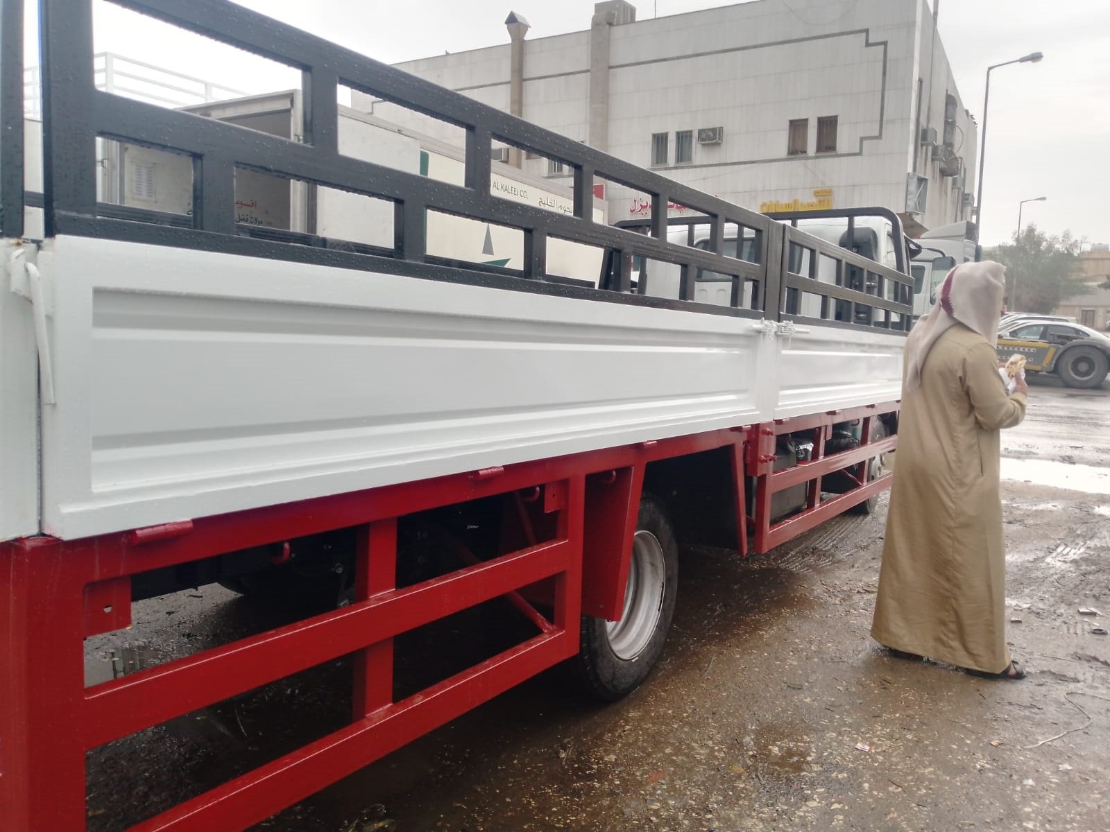 صندوق دينا ايسوزو وكالة للبيع تركيب صندوق ونش  بالرياض